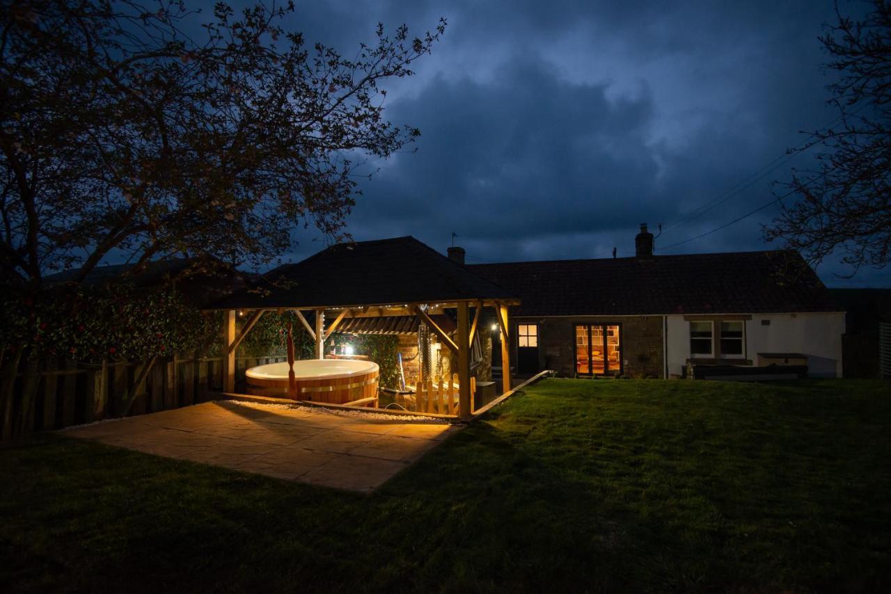 East Cottage * Wood Burning Hot Tub * Garden 세인트앤드루스 외부 사진